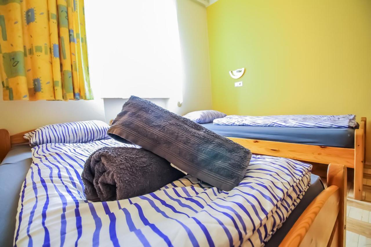 Economic 2Sb Apartment In Lively Area Vienna Esterno foto